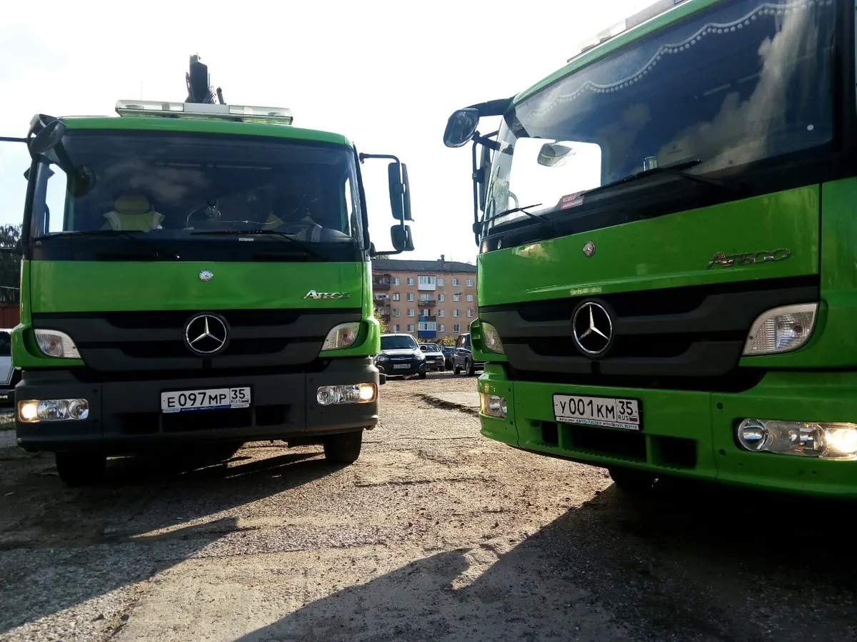 Mercedes-Benz — Эвакуатор с КМУ